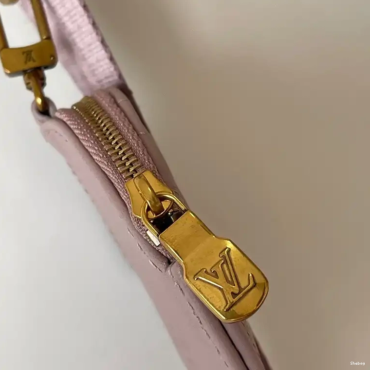 LV 2408YA0096 Bags 0815